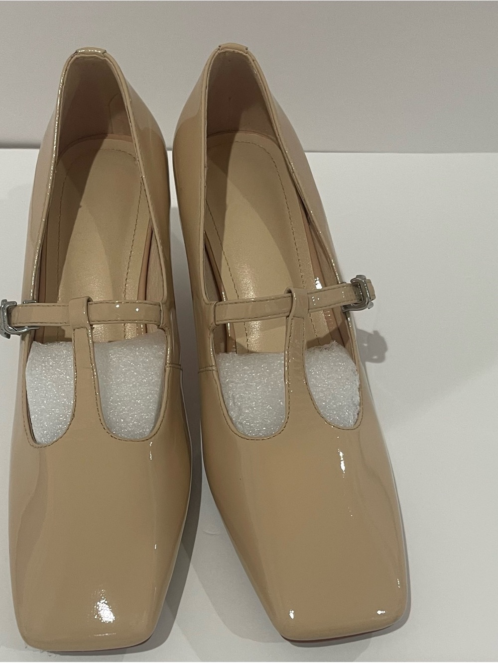 Patent Leather Mary Jane Pumps in Nude Size 6